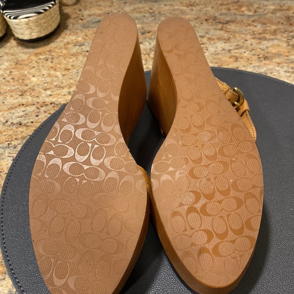 Coach Wood Platform Monogram Sandal Size 10. - Picture 5 of 10